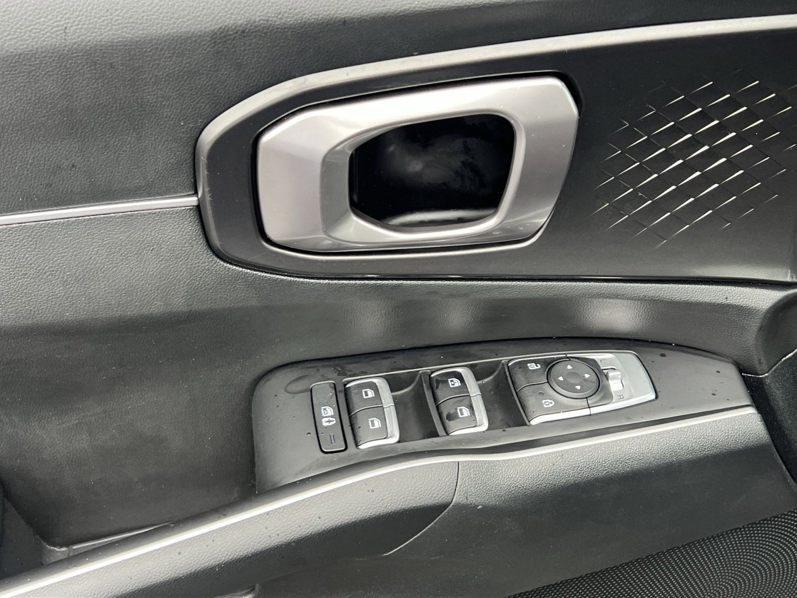 Used 2021 Kia Sorento S w/ Panoramic Sunroof Package image 13