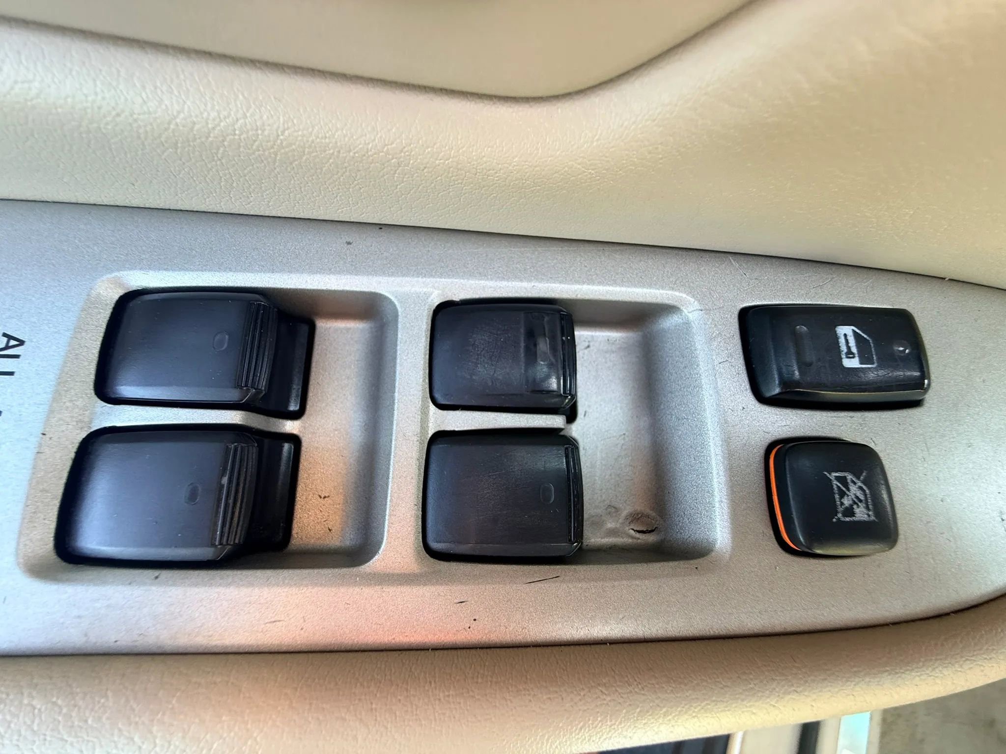 Used 2004 Lexus RX 330 AWD image 24