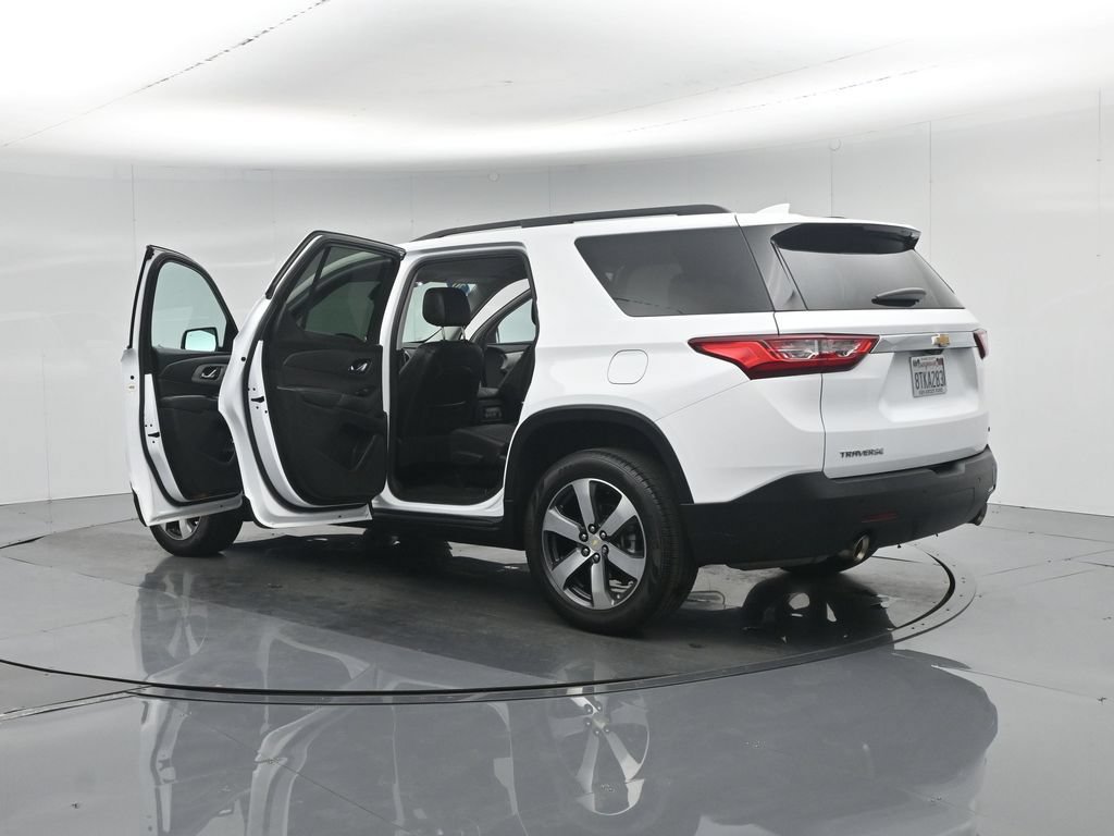 Used 2020 Chevrolet Traverse LT w/ LT Premium Package FWD image 36