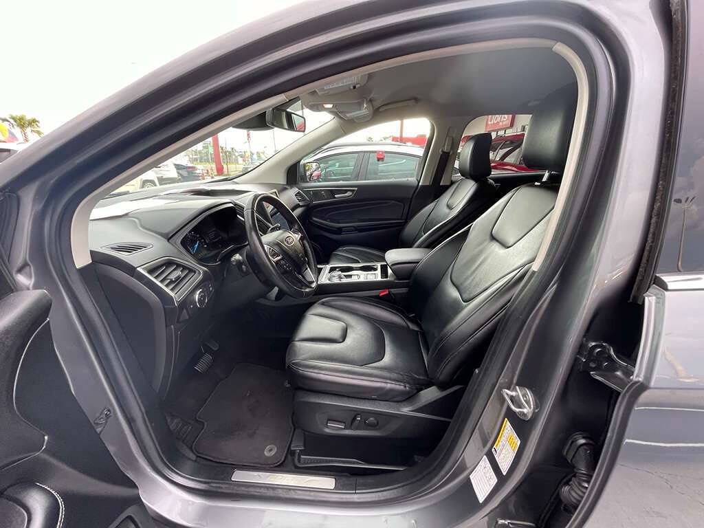 Used 2022 Ford Edge Titanium AWD/4WD image 10