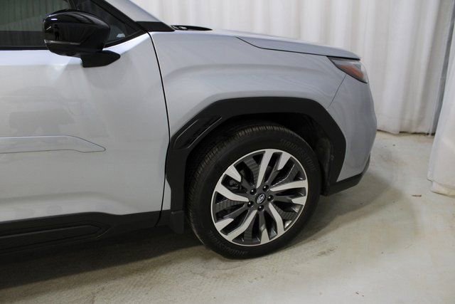 Used 2025 Subaru Forester Touring w/ Popular Package - Touring image 13