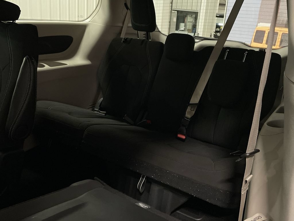 Used 2024 Chrysler Voyager LX FWD image 23
