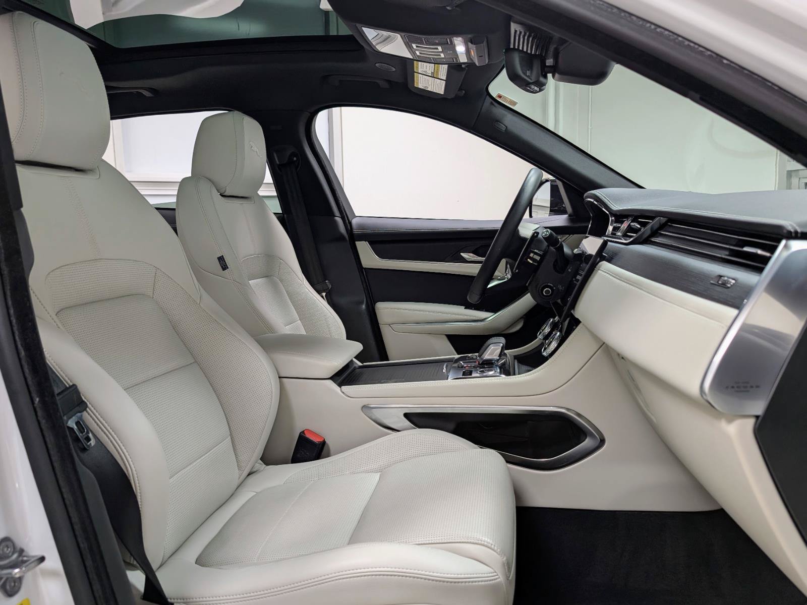 Used 2024 Jaguar F-PACE R-Dynamic S AWD/4WD image 23