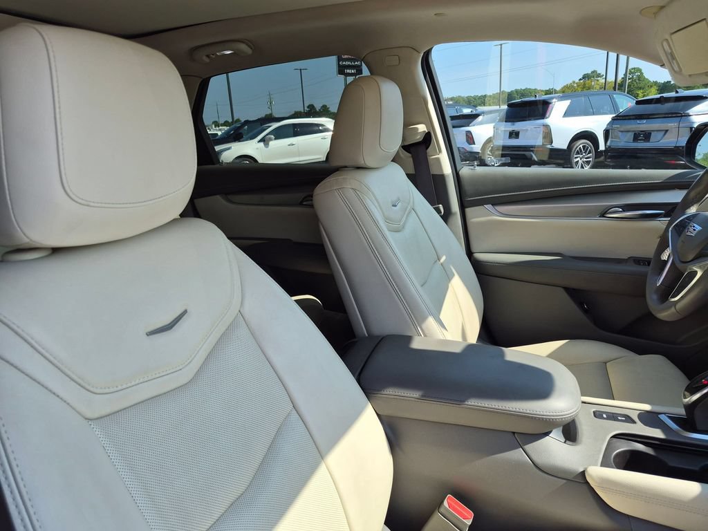 Used 2019 Cadillac XT5 Premium Luxury FWD image 28