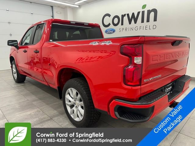 Used 2020 Chevrolet Silverado 1500 Custom w/ Custom Value Package image 3