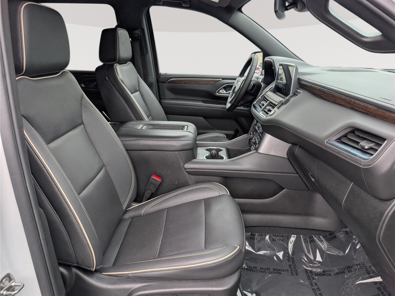 Used 2024 Chevrolet Suburban Premier RWD image 12
