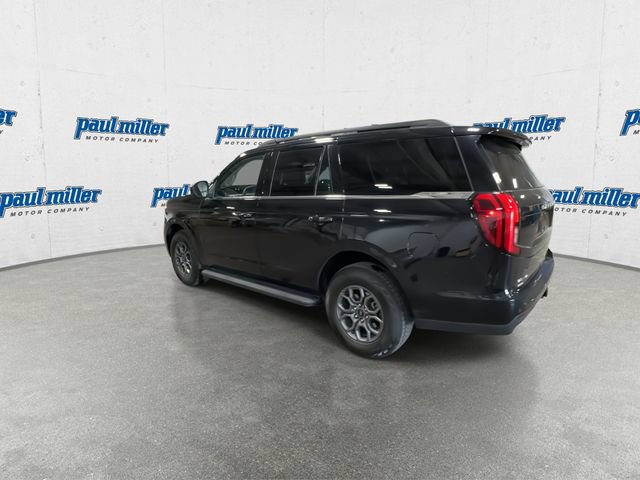 Used 2025 Ford Expedition Active AWD/4WD image 8