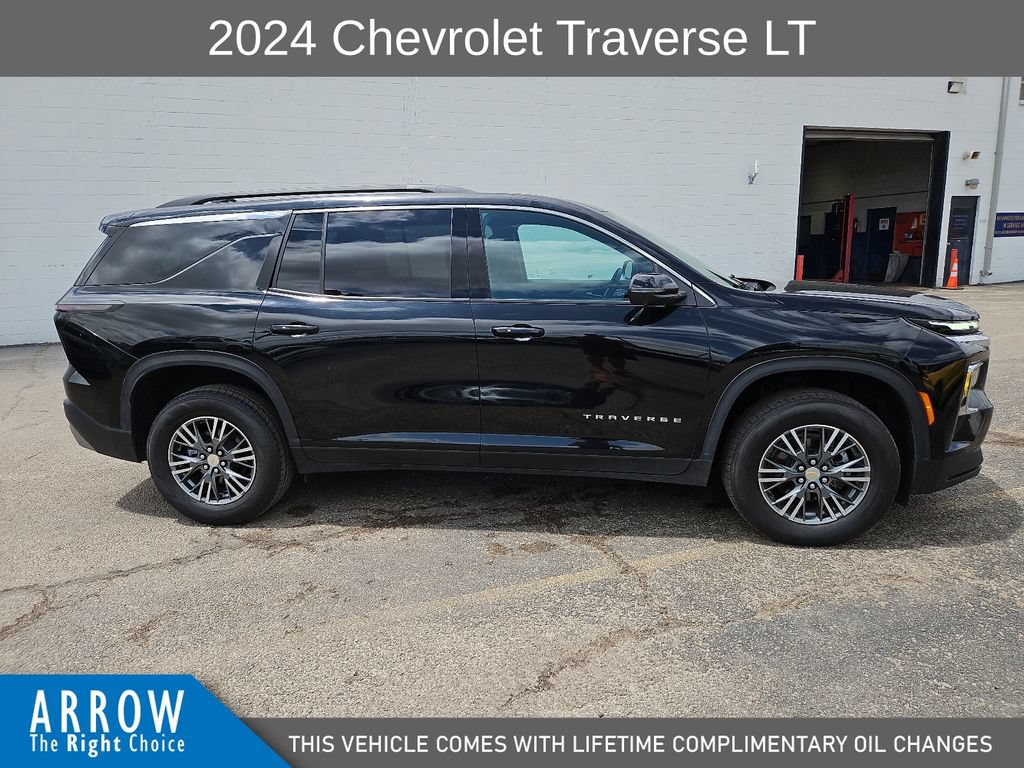 Used 2024 Chevrolet Traverse LT AWD/4WD image 14