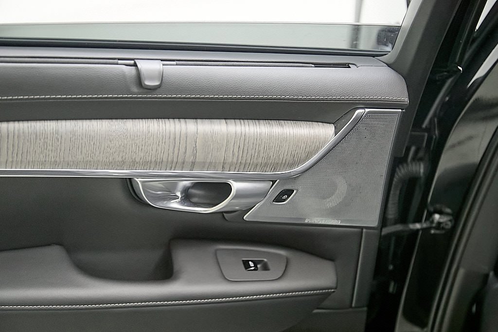 Certified 2024 Volvo V90 B6 Cross Country Ultimate image 22