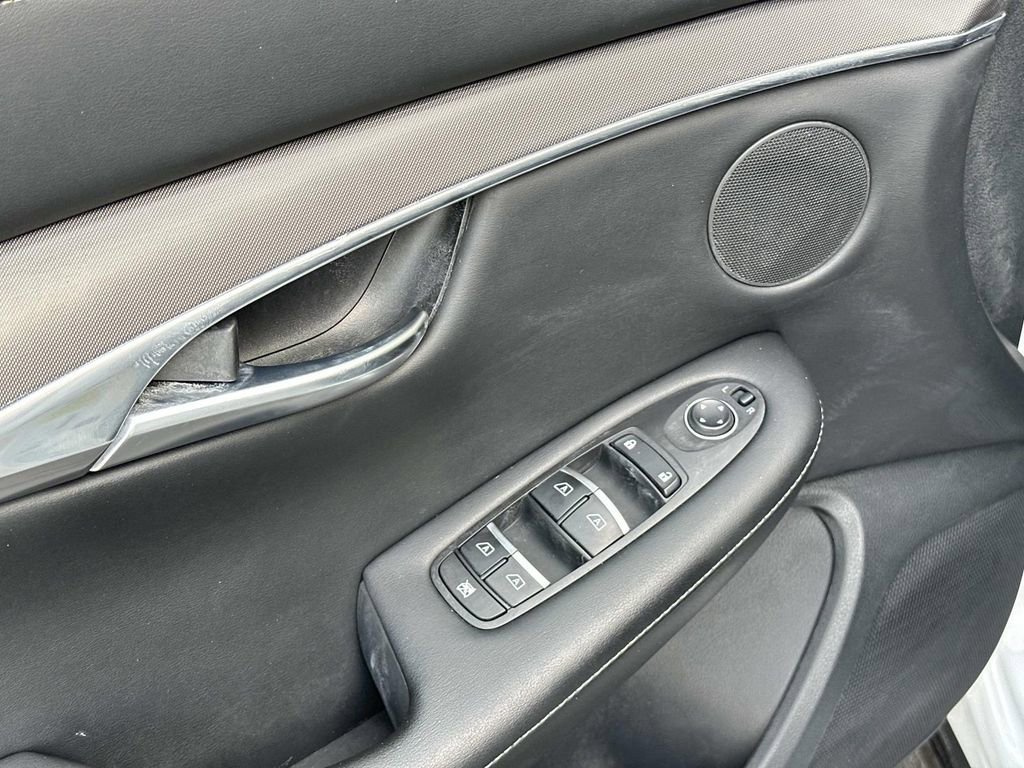 Used 2023 INFINITI QX50 Pure image 24