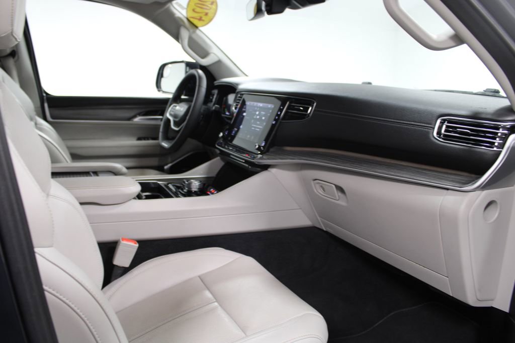 Used 2024 Jeep Wagoneer Series II image 30