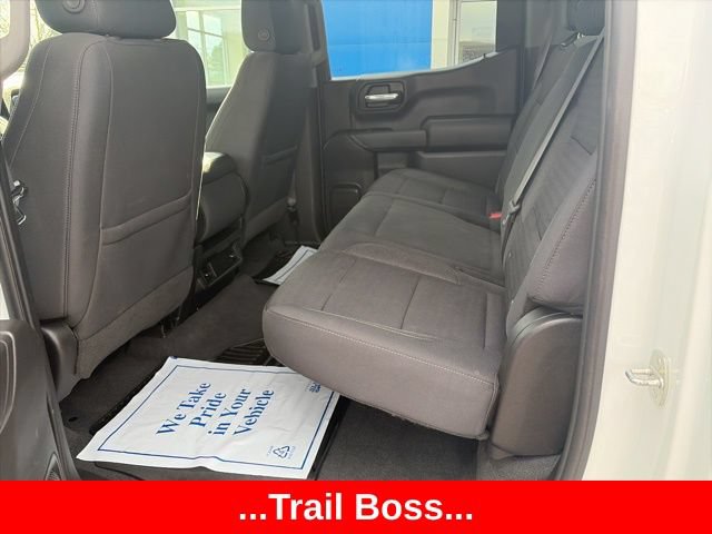 Used 2022 Chevrolet Silverado 1500 Custom Trail Boss w/ LPO, Dark Essentials Package AWD/4WD image 9