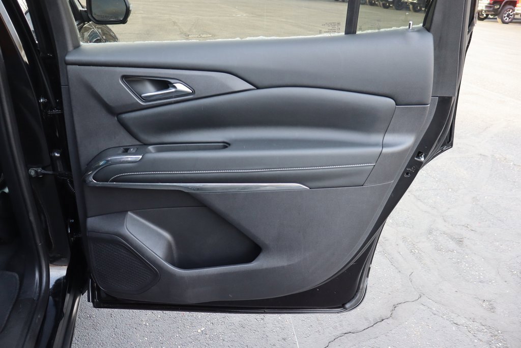 Used 2024 Chevrolet Traverse LS w/ Midnight/Sport Edition image 29