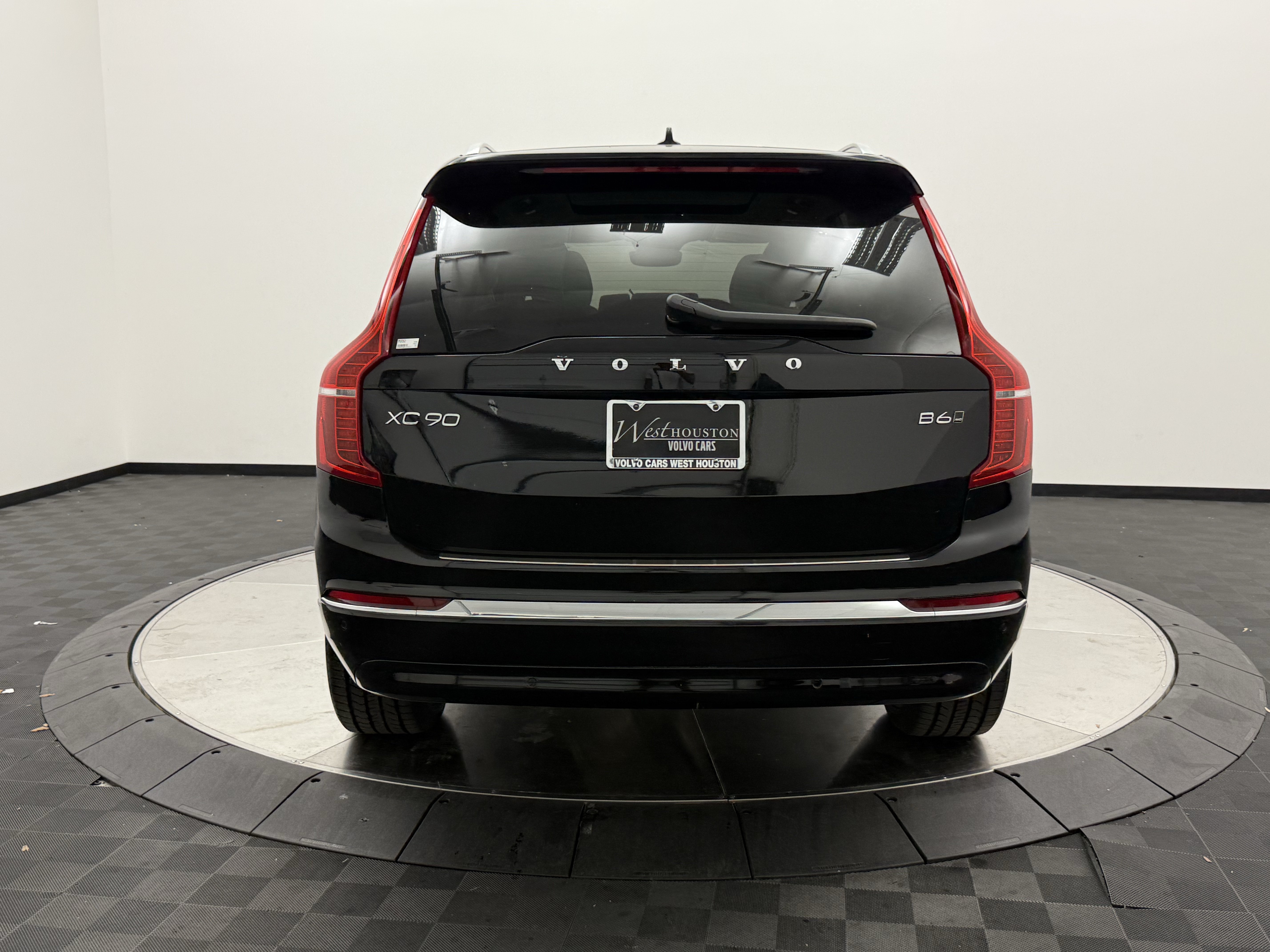 Certified 2023 Volvo XC90 B6 Plus w/ Protection Package Premier AWD/4WD image 6