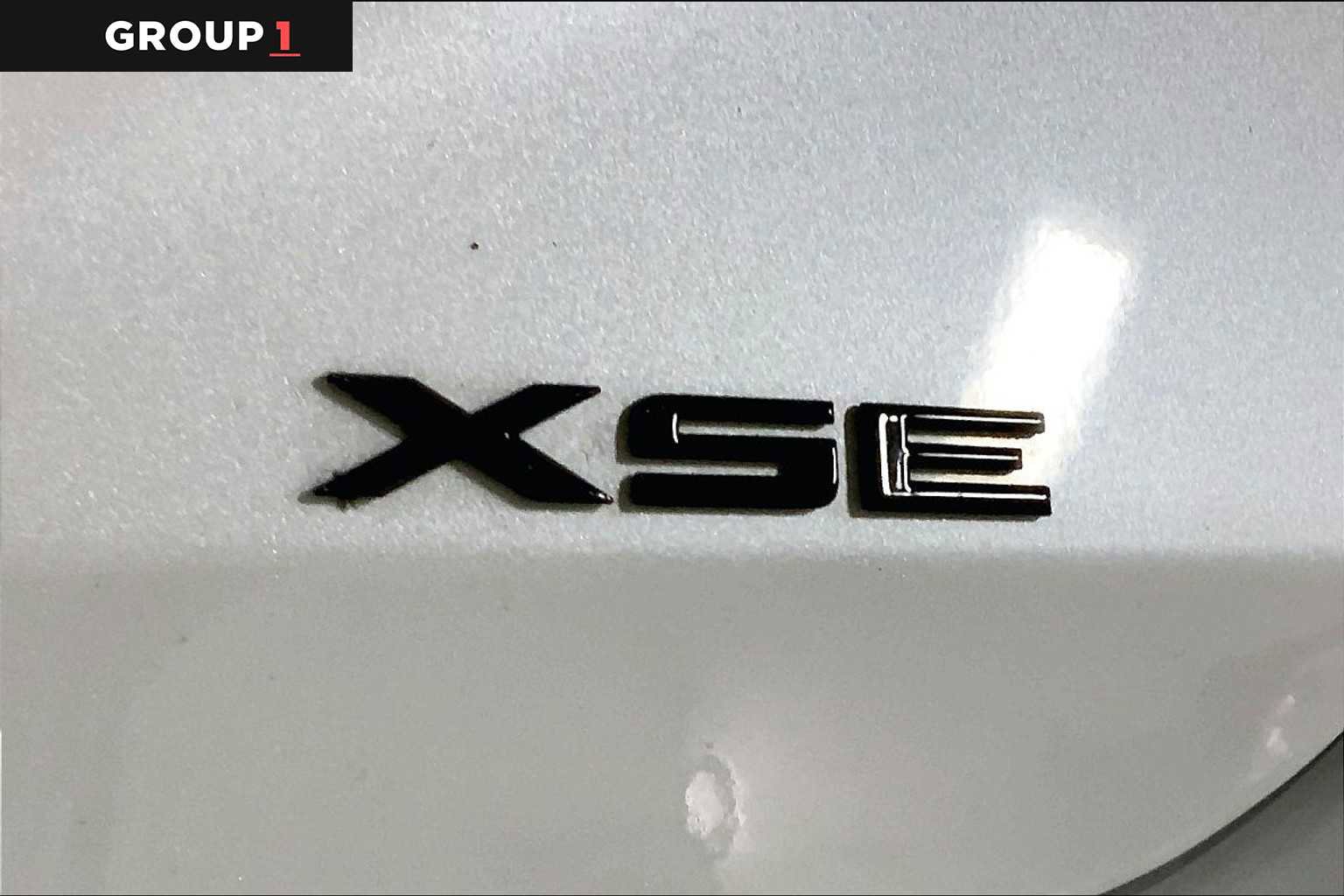 Used 2020 Toyota Avalon XSE w/ Carpet Mat Package image 9