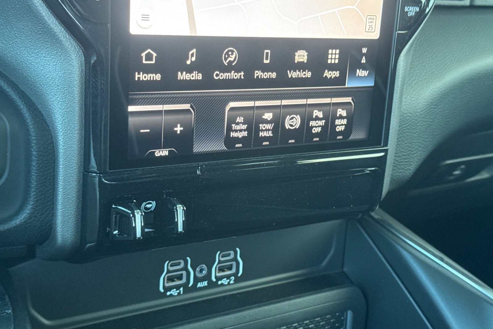 New 2026 RAM 3500 Laramie AWD/4WD image 19