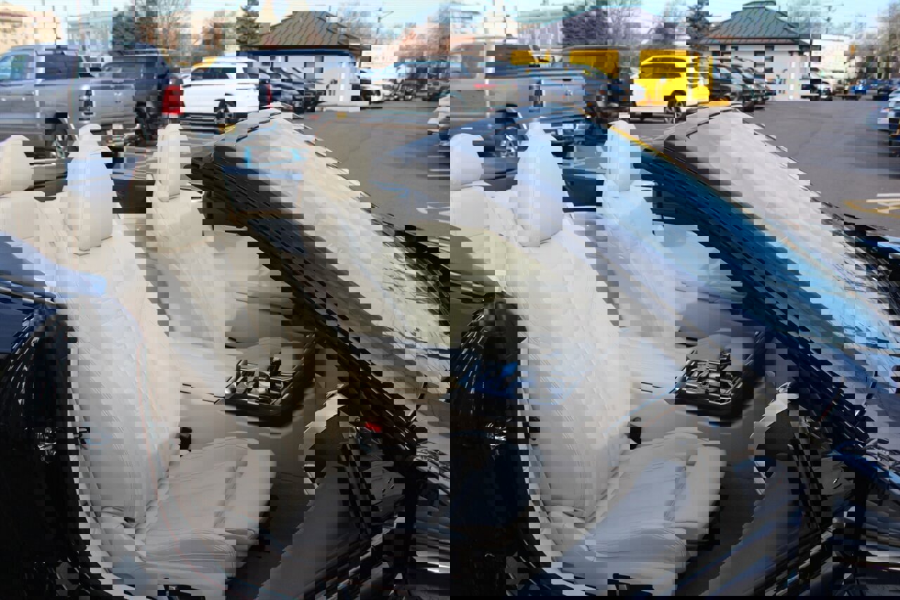 Used 2022 BMW 840i xDrive Convertible w/ Driving Assistance Package image 21