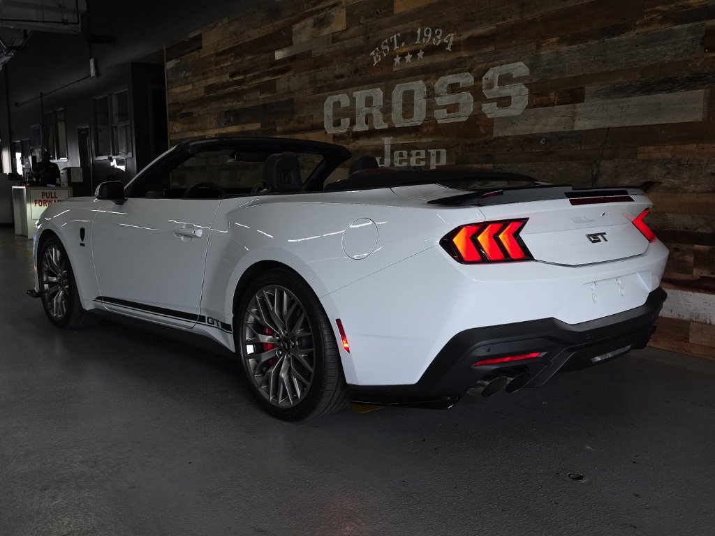 Used 2024 Ford Mustang GT Premium RWD image 5