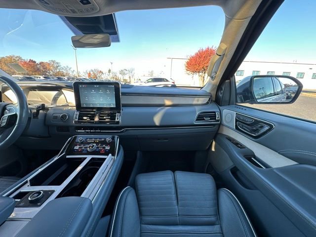 Used 2021 Lincoln Navigator L Black Label w/ Cargo Convenience Package image 29