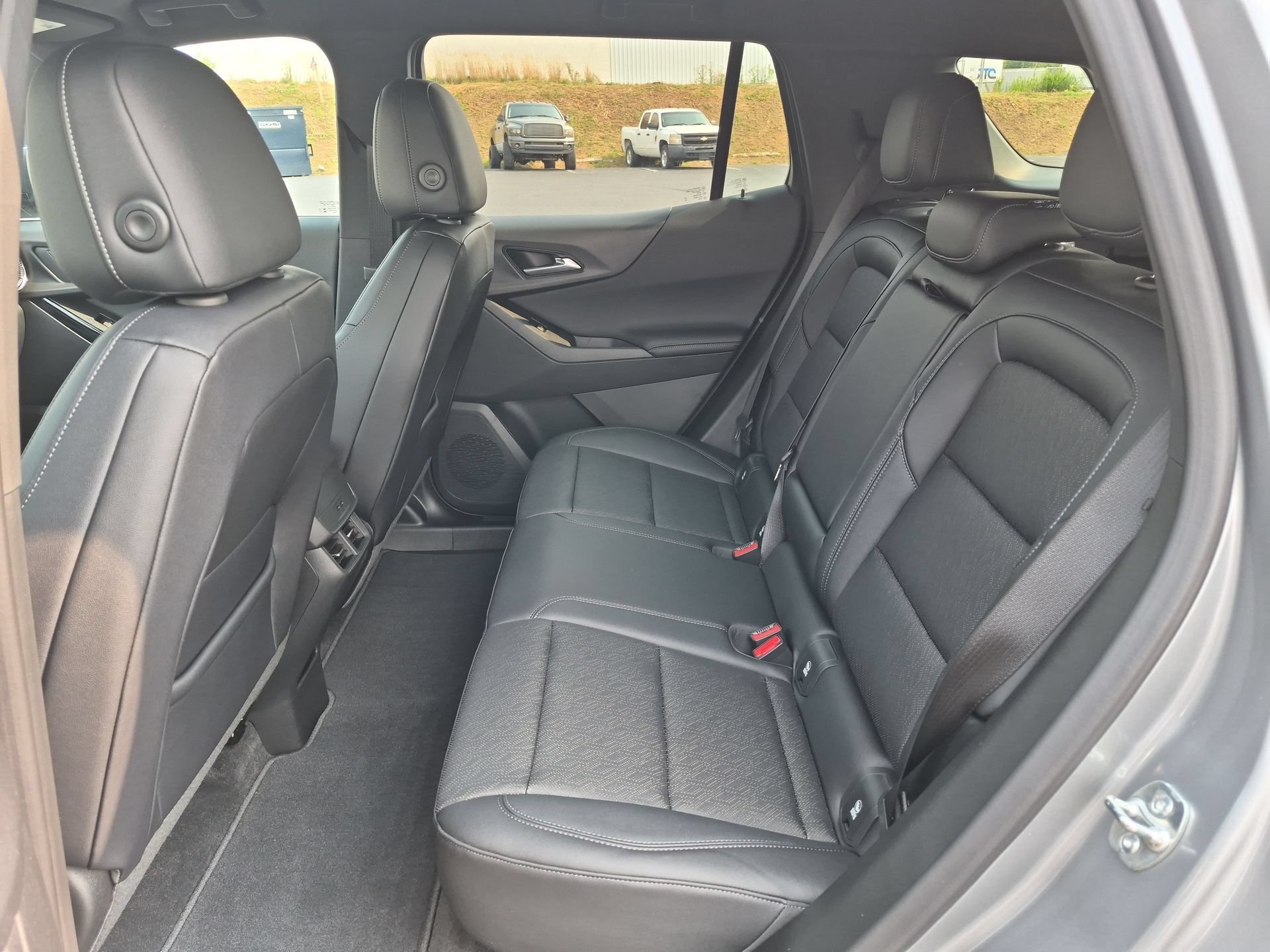 Certified 2026 Chevrolet Equinox LT w/ Convenience Package II AWD/4WD image 25