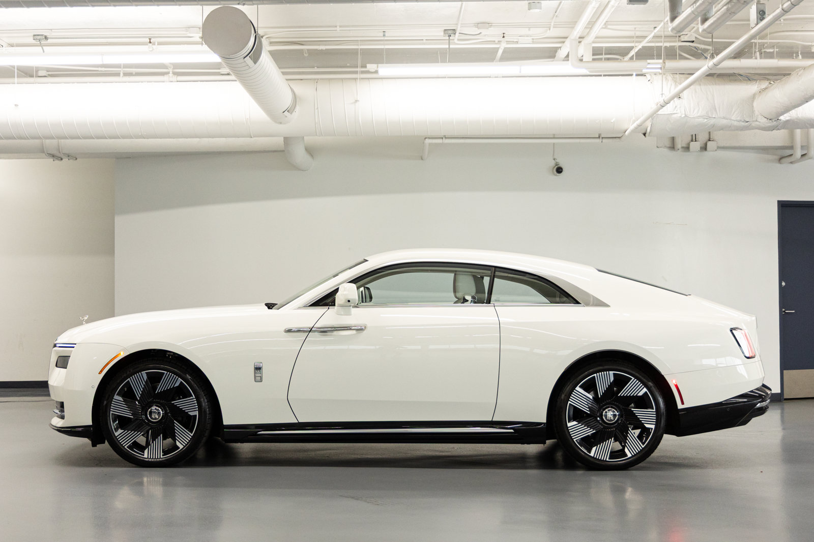 Certified 2024 Rolls-Royce Spectre w/ Spectre Launch Package AWD/4WD image 3