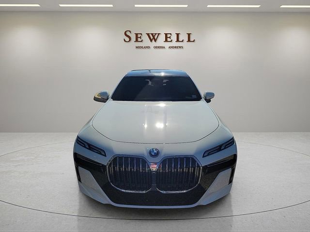 New 2026 BMW 750e xDrive w/ Premium Package AWD/4WD image 8