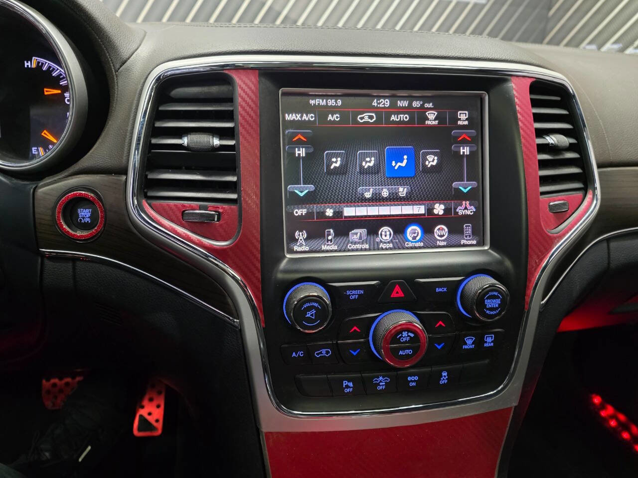 Used 2015 Jeep Grand Cherokee Overland w/ Advanced Technology Group image 20