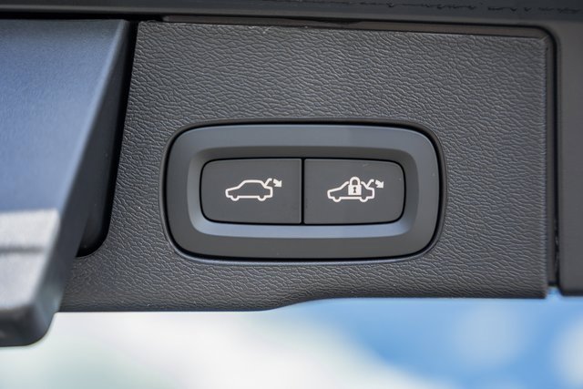 New 2026 Volvo XC60 B5 Ultra w/ Climate Package image 10