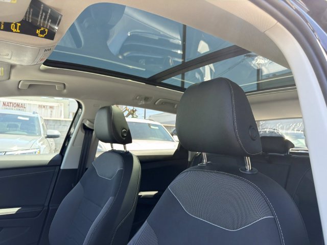 New 2026 Volkswagen Taos SE FWD image 15