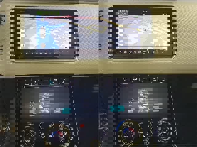 Used 2020 Land Rover Range Rover Velar R-Dynamic S image 32