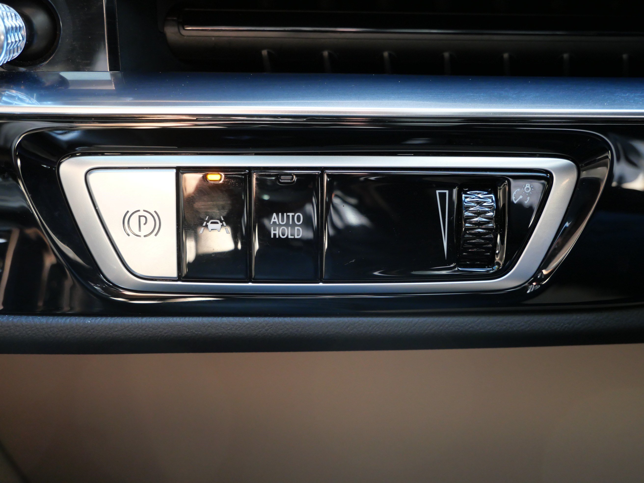 Certified 2024 Cadillac Lyriq Sport w/ Nappa Leather Package AWD/4WD image 26