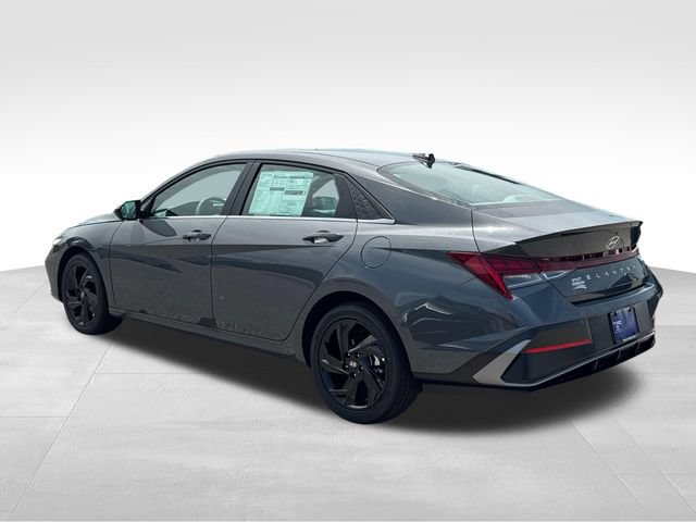 New 2026 Hyundai Elantra SEL Sport Premium FWD image 3