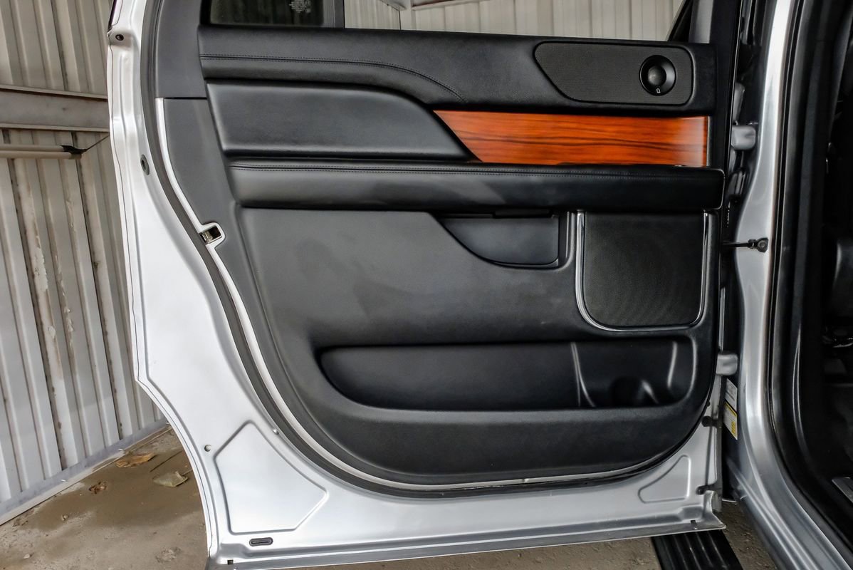 Used 2020 Lincoln Navigator L Reserve image 48