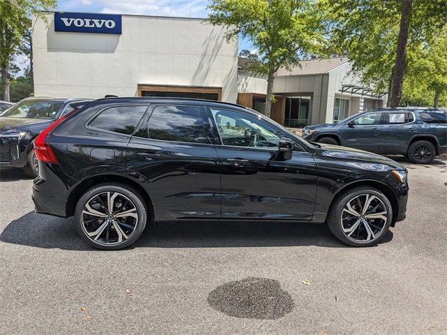New 2025 Volvo XC60 B5 Ultra w/ Climate Package image 3
