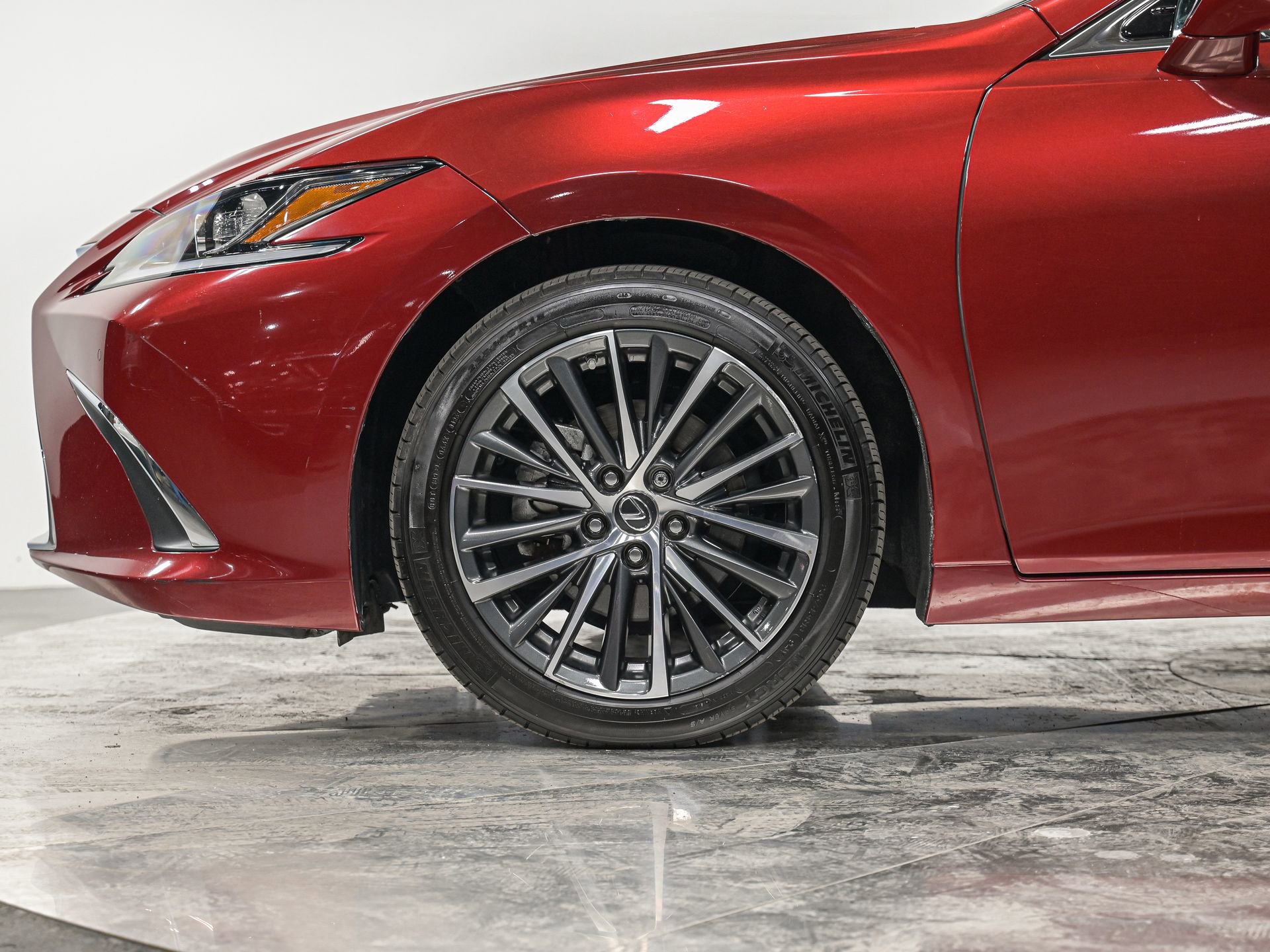 Used 2023 Lexus ES 250 w/ Premium Package image 3