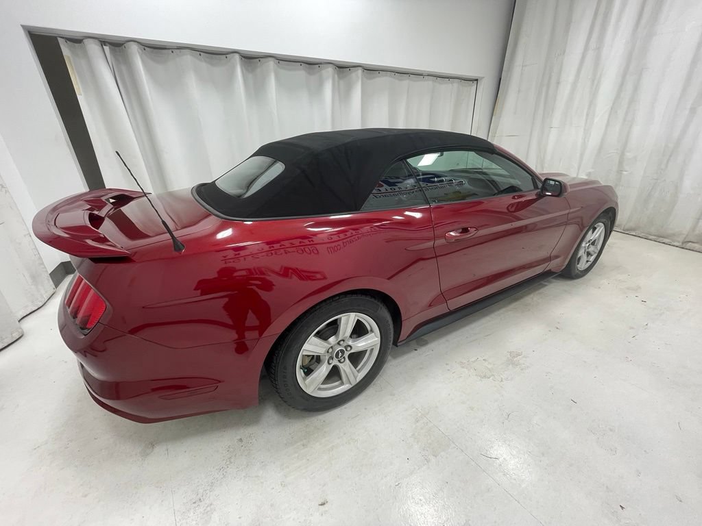Used 2017 Ford Mustang Convertible RWD image 5