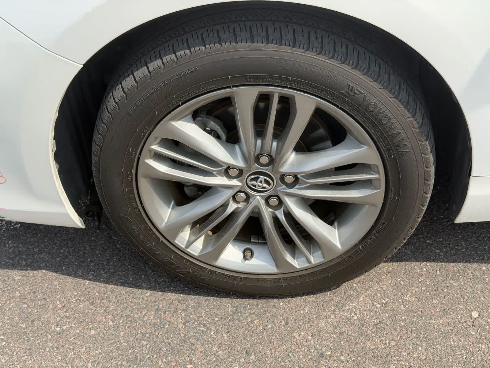 Used 2016 Toyota Camry SE FWD image 7