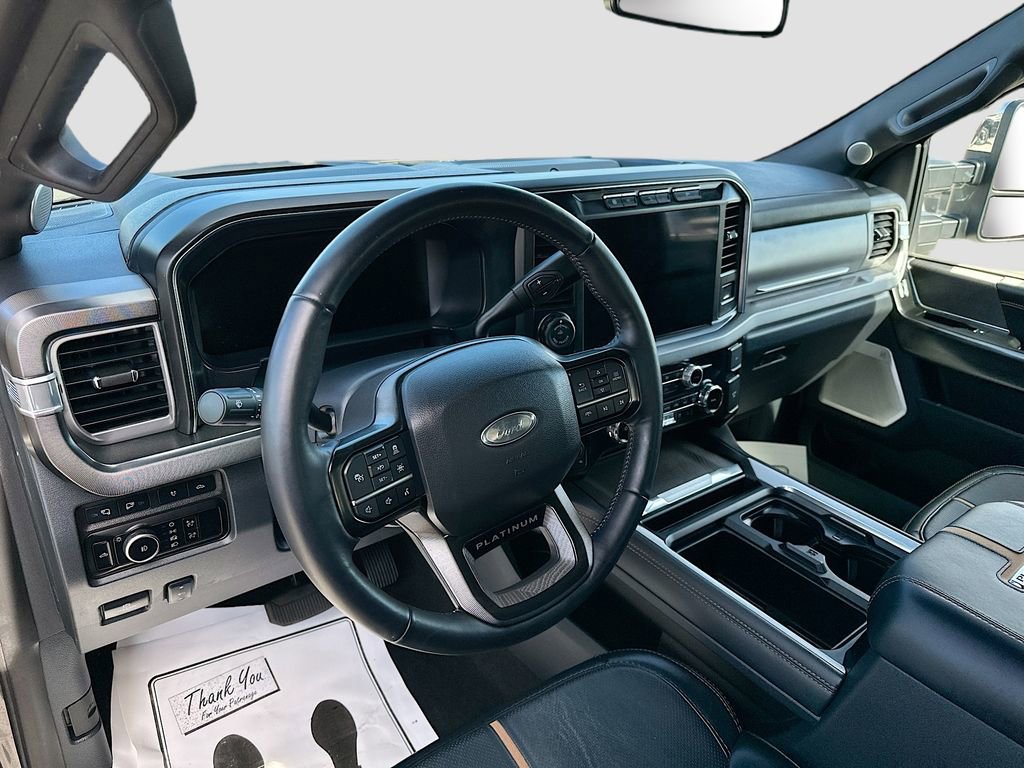 Used 2024 Ford F350 Platinum image 9