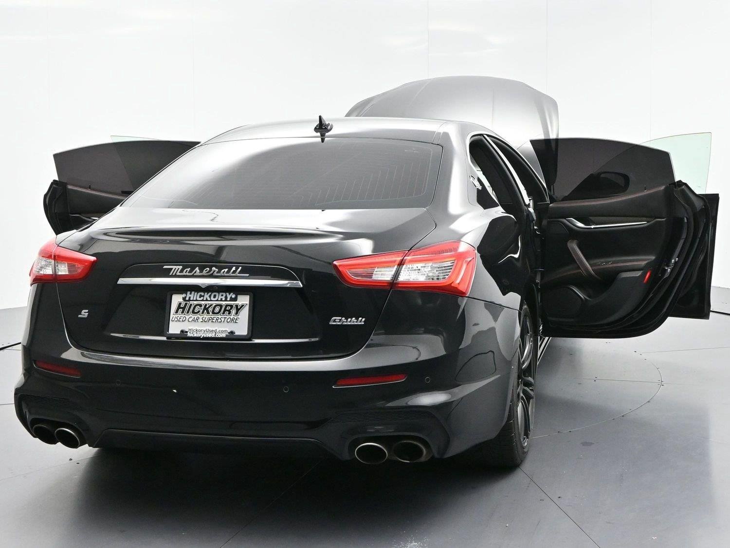 Used 2018 Maserati Ghibli S GranSport RWD image 41