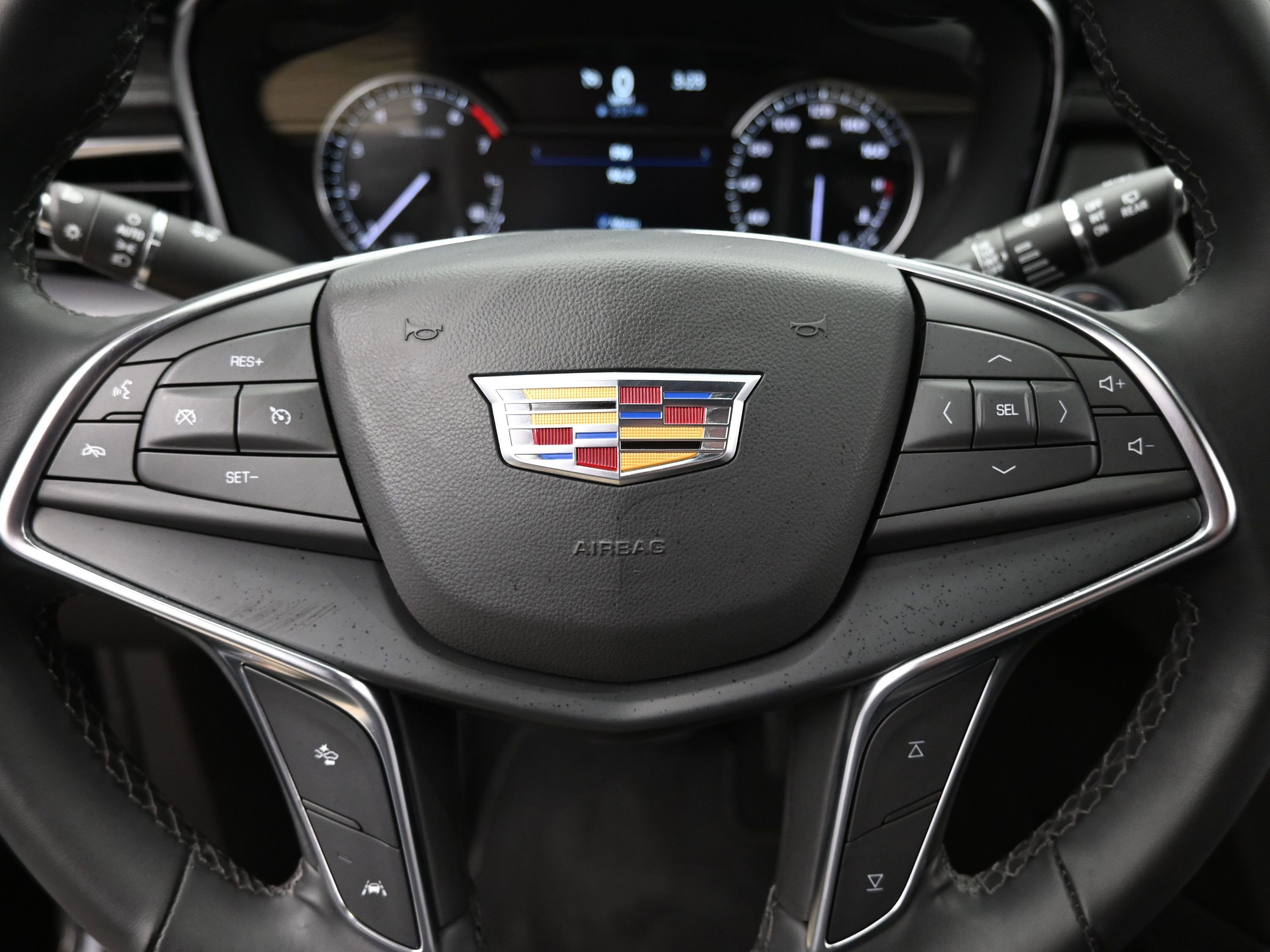 Used 2024 Cadillac XT5 Luxury w/ LPO, Floor Liner Package image 8