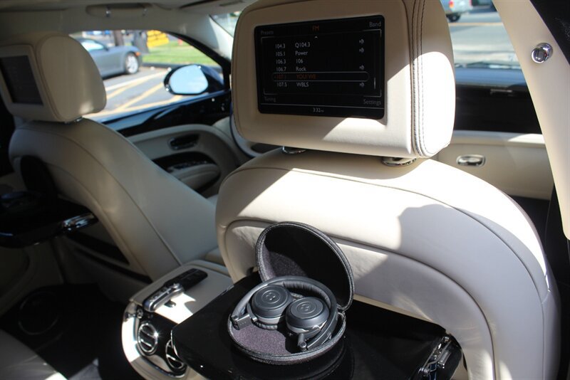Used 2013 Bentley Mulsanne RWD image 33