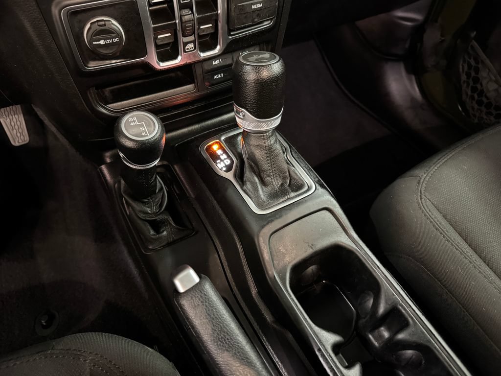 Used 2022 Jeep Wrangler Unlimited Sport AWD/4WD image 24