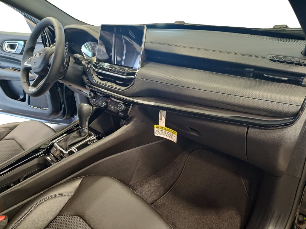 New 2026 Jeep Compass Latitude AWD/4WD image 15