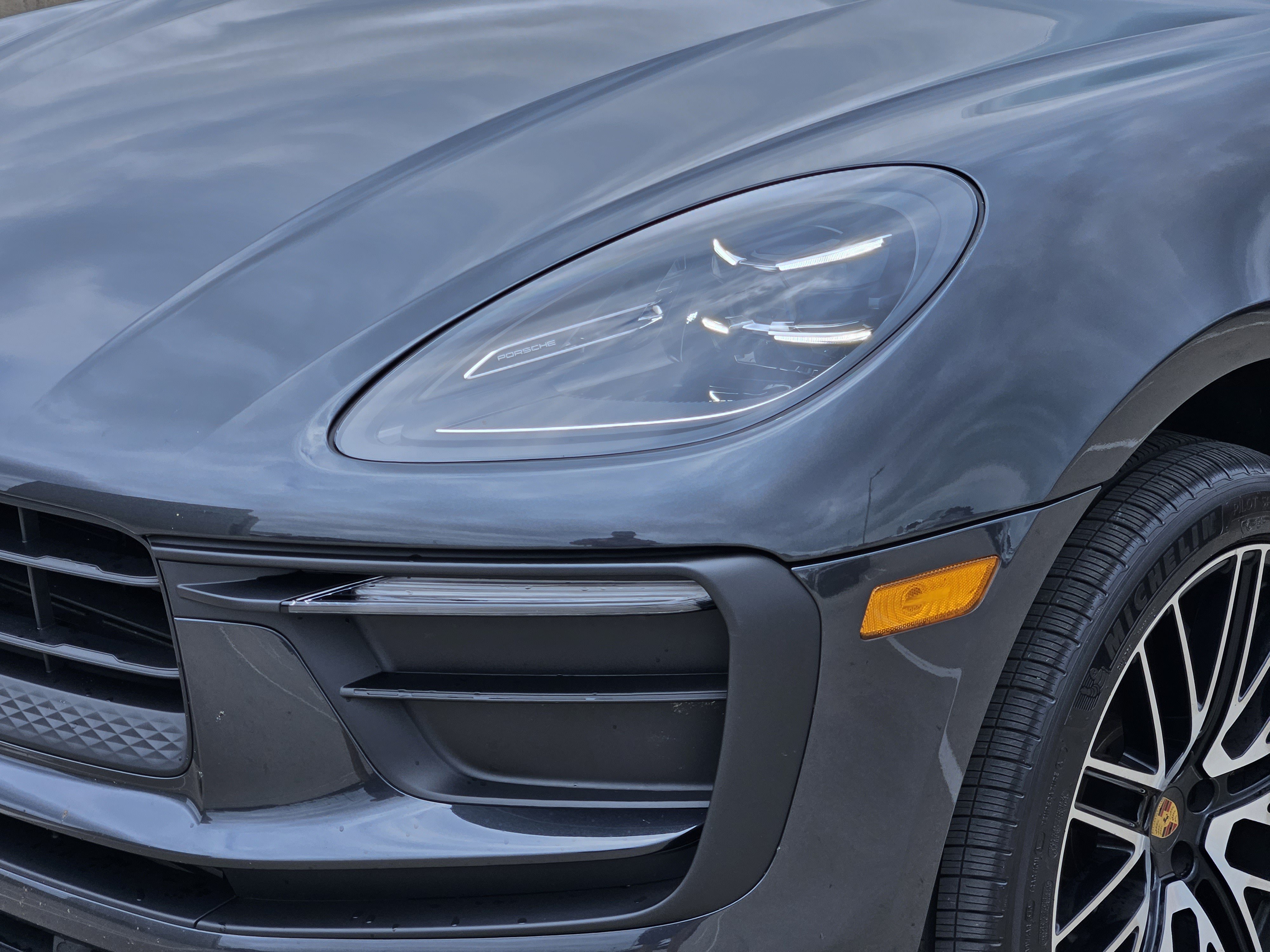 Certified 2026 Porsche Macan AWD/4WD image 12