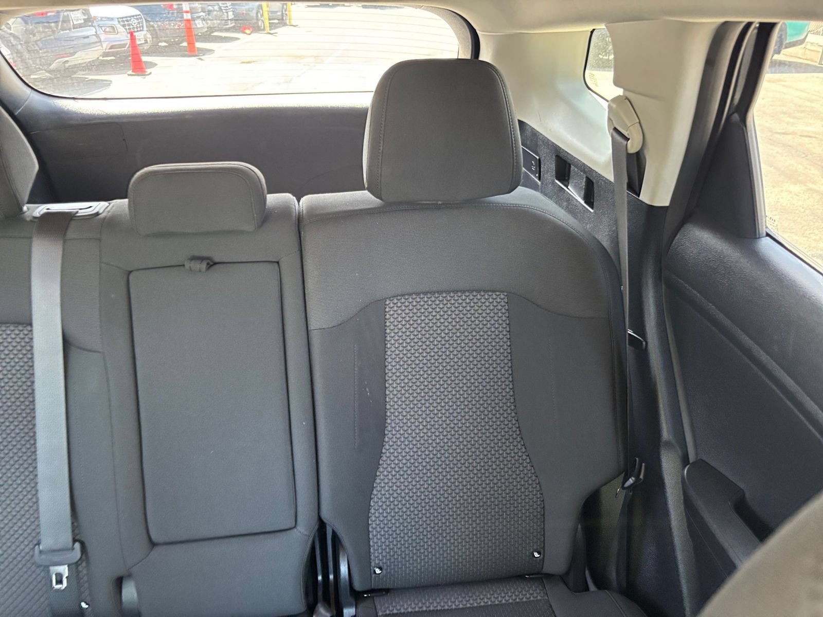 Used 2025 Kia Sportage LX FWD image 36