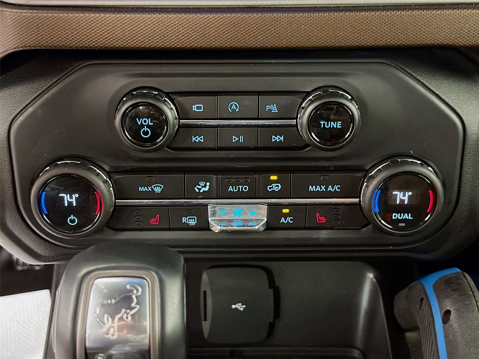 Used 2023 Ford Bronco Outer Banks AWD/4WD image 16