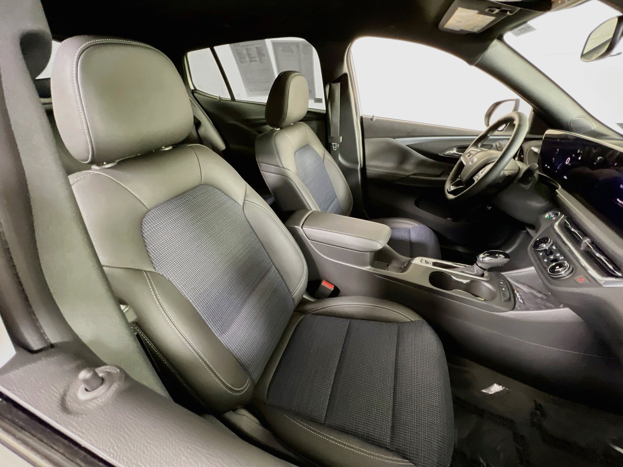 Used 2026 Buick Envista Preferred w/ Convenience I Package FWD image 26