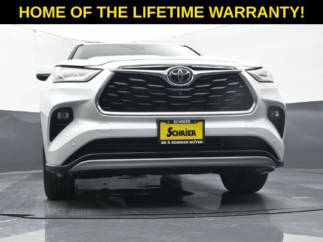 Used 2025 Toyota Highlander Platinum AWD/4WD image 52