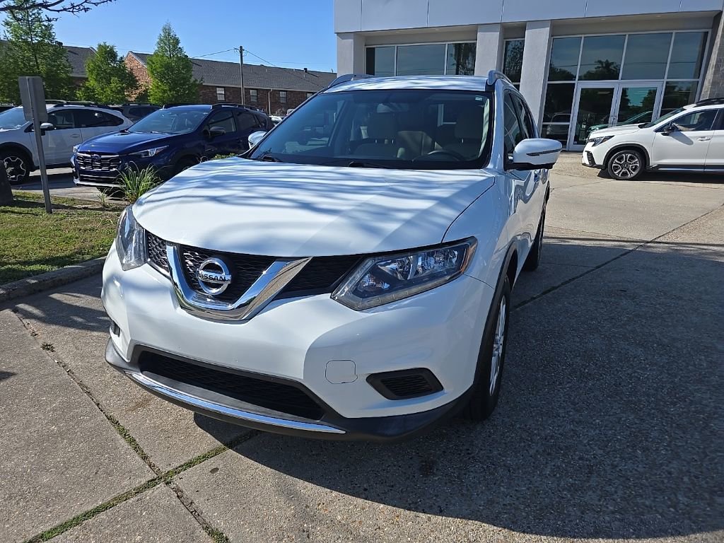 Used 2016 Nissan Rogue SV w/ SV Premium Package image 11