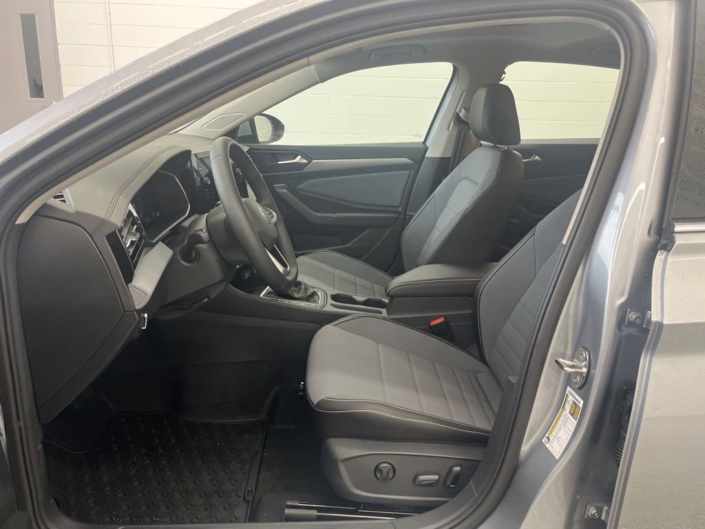 New 2026 Volkswagen Jetta SE image 13